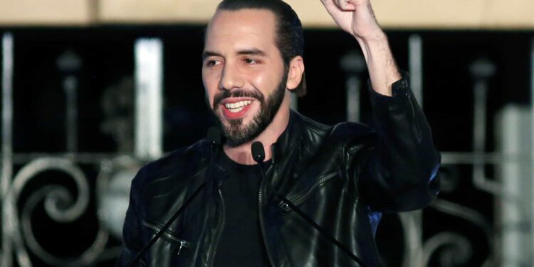 採用比特幣首年 GDP 飆新高！薩爾瓦多擬推「投資移民」政策