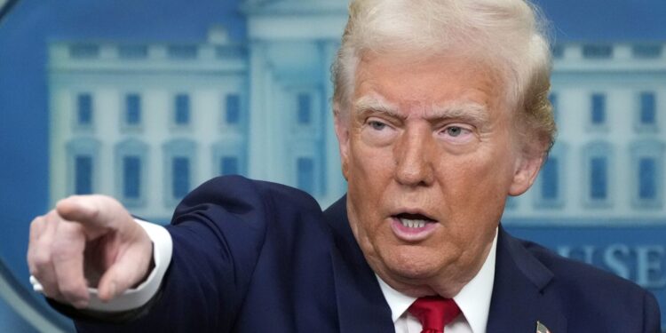 MICA Daily|川普正式宣布對整車進口汽車課徵 25% 關稅,加密市場回調