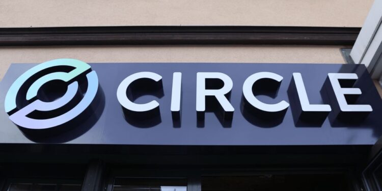 太搶手！Circle 擴大 IPO 規模：擬募資 8.96 億美元、目標估值上看 72 億美元