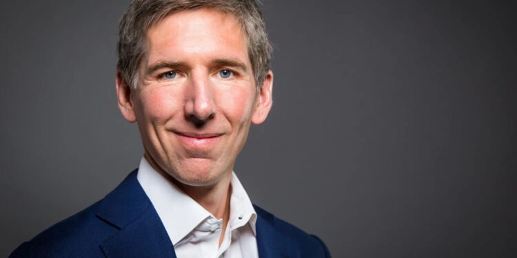 比特幣回檔免驚!Bitwise 投資長喊話「短線回檔不改長多」充值信仰