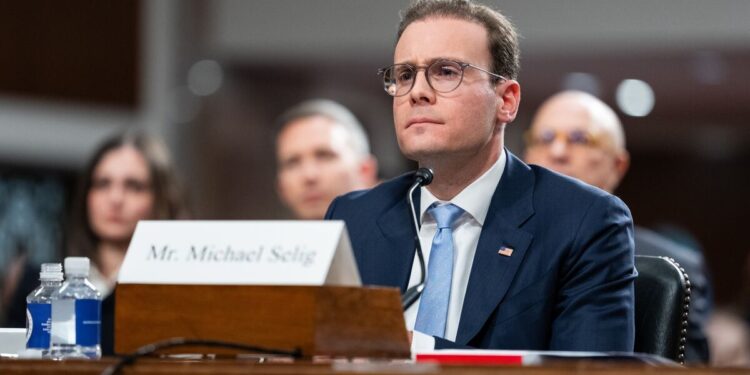 川普「加密貨幣友善」戰隊集結！參議院通過 CFTC 、 FDIC 主席任命