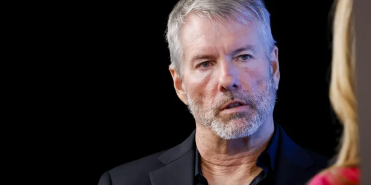 比特幣大戶轉攻為守！Strategy 設立「14 億美元現金儲備」、大砍全年財測