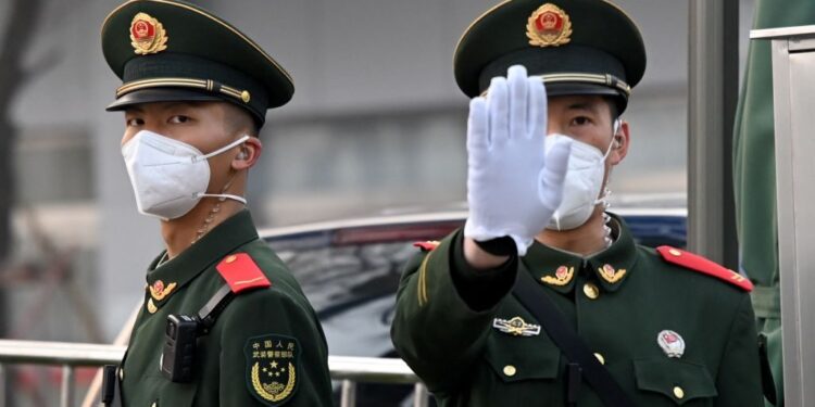 「境內不能做,境外自求生」:律師解析中國 7 協會聯合封殺 RWA