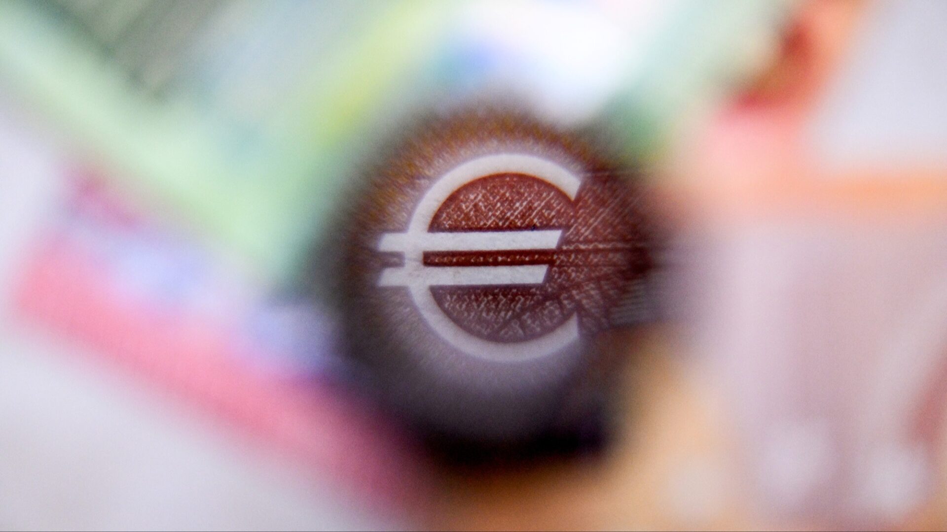 歐盟 12 家銀行強強聯手，力拚下半年推出「歐元穩定幣」