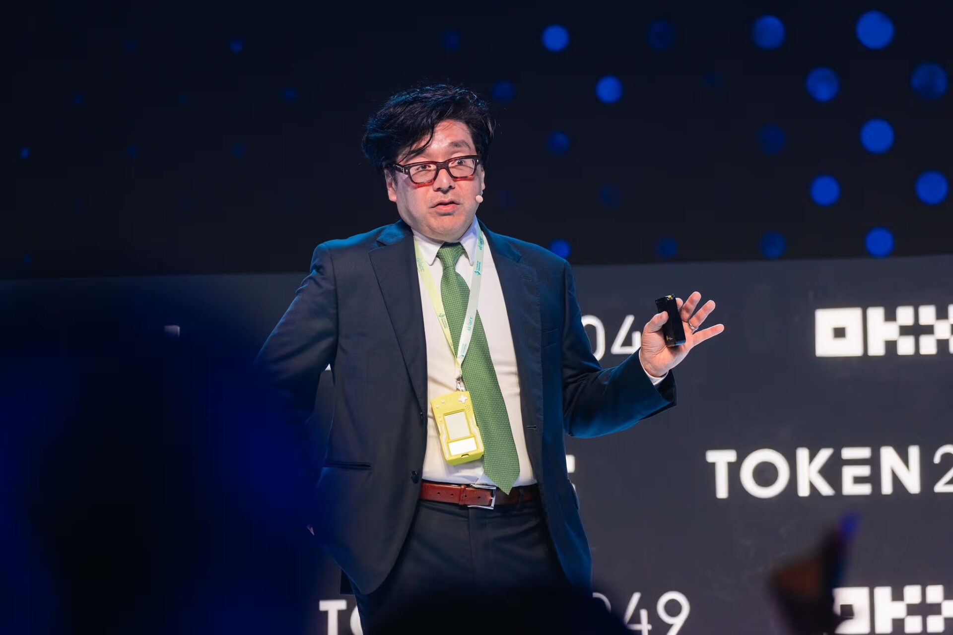 BitMine 狂掃 6 萬枚以太幣！Tom Lee 信心喊話：「迷你加密寒冬」即將告終