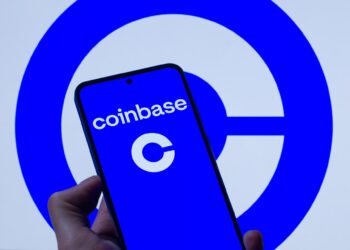 打造「全能交易所」！Coinbase 推出 AI 投顧、股票選擇權、 Pre-IPO 市場