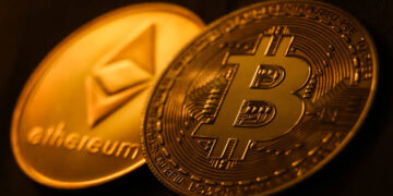 ETF 資金退潮、《CLARITY 法案》卡關！花旗大砍比特幣、以太幣目標價
